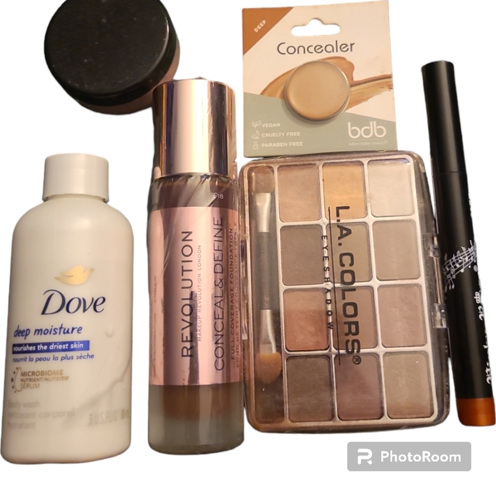 NWT Makeup Bundle
